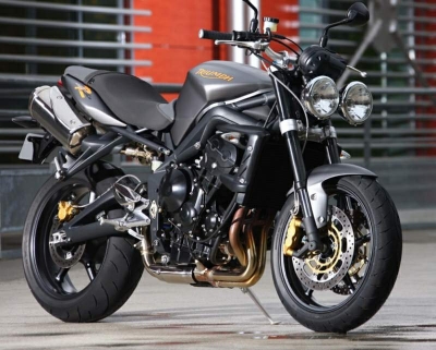 Triumph Street Triple Specfications And Features